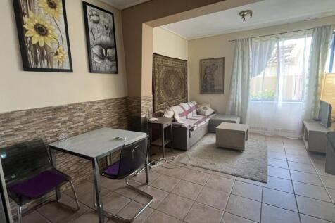 Dining/sitting area