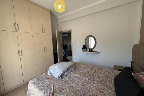 Double room to wardrobe