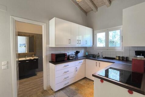 Kitchen to shower room