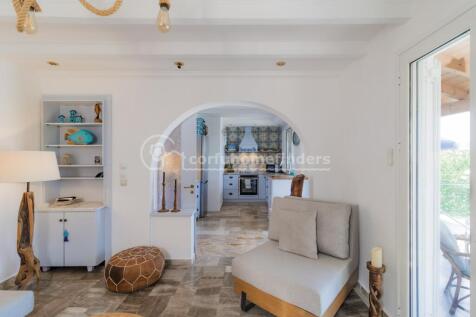 LIVING KITCHEN