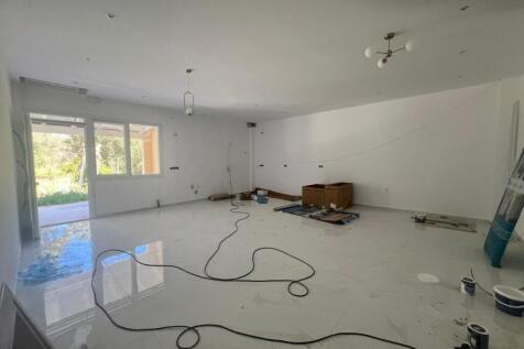 Living &#43; kitchen