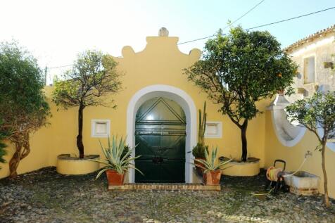 Front courtyard