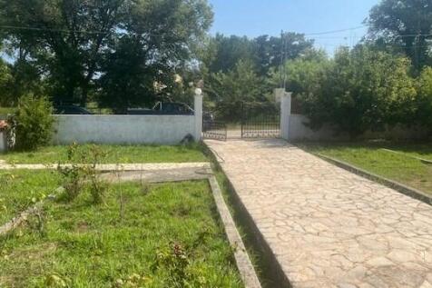 gate