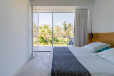 Bedroom to garden