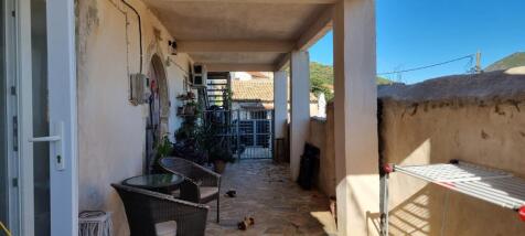 DOWN TERRACE