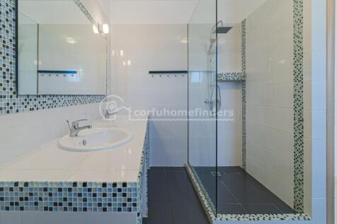 Downstairs shower room