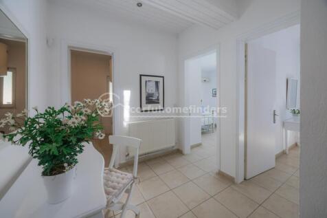 Downstairs landing