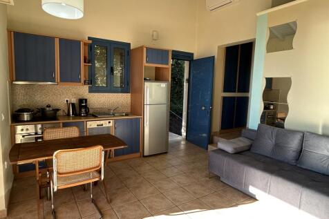 Upper apartment terrace to inside