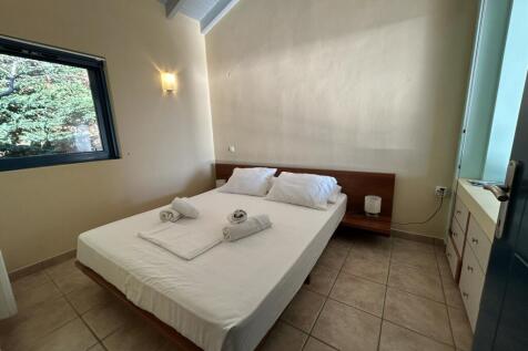 UA bedroom