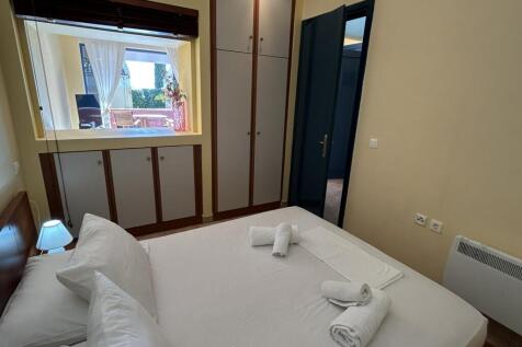 LA bedroom to sitting room
