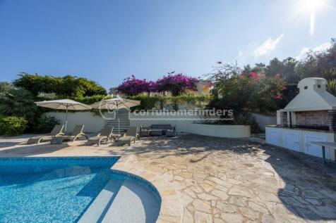 Pool to house