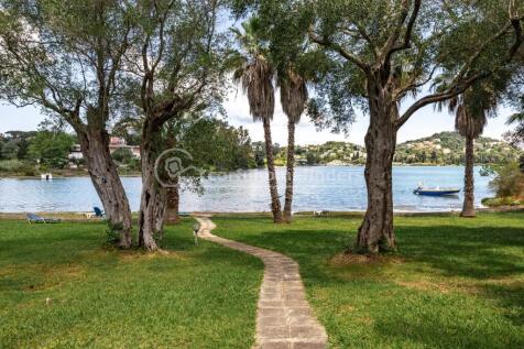 Path to beach