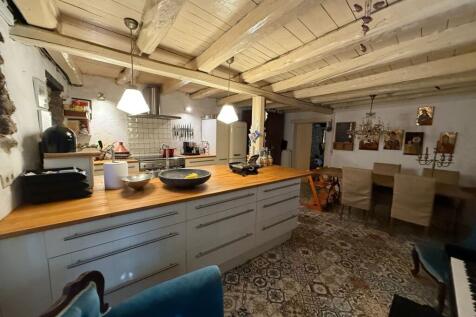 Kitchen/sitting room