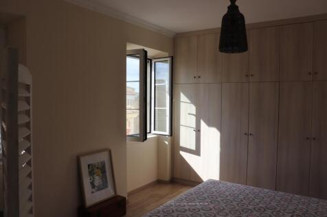 Bedroom to view