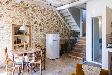 Dining area to upstairs