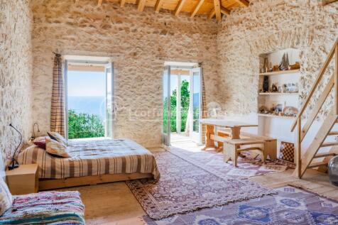 Bedroom to balcony