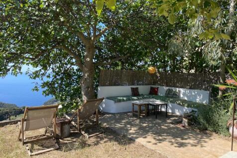 Garden sitting area