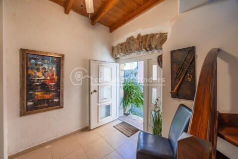 Downstair entrance hall