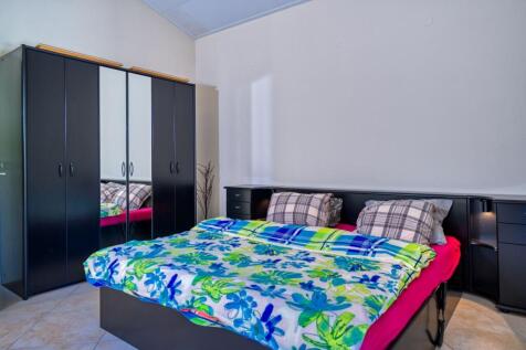 bedroom1