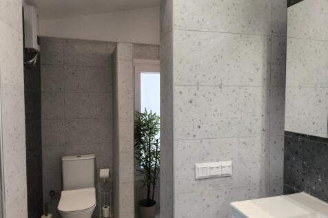 Upstairs bathroom