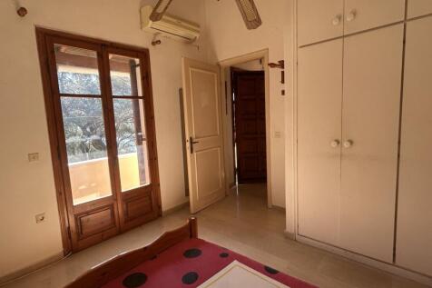 Bedroom to view