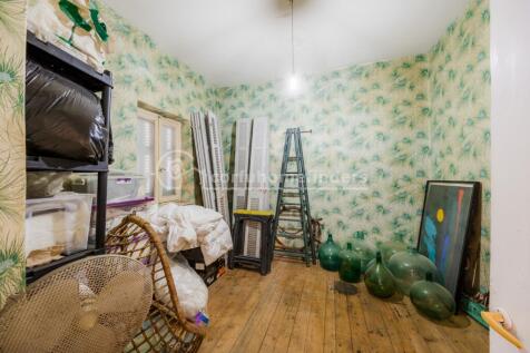 Back bedroom