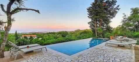 Pool to view