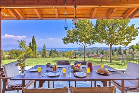 Outdoor dining area