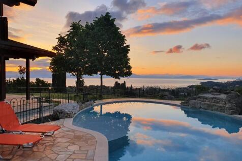 Pool area