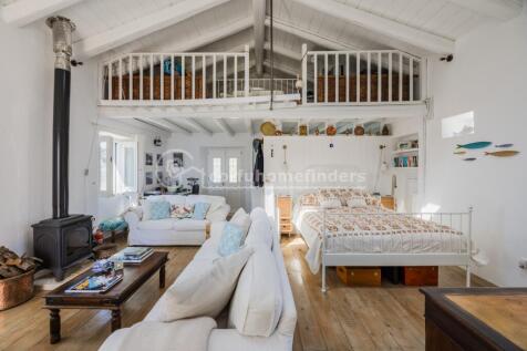 MH Living room