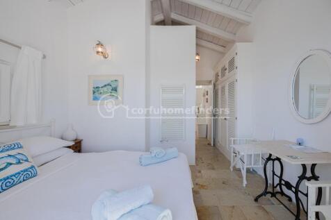 Cottage main bedroom