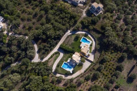 Drone of both houses