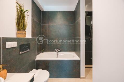 Ensuite bathroom