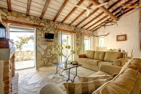 Sitting room (v1)