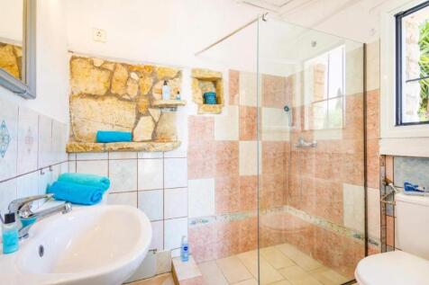 Ensuite shower room (v1)