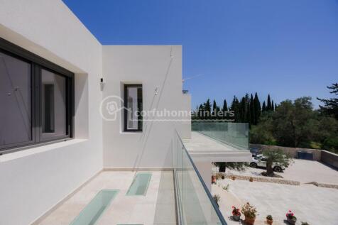 Upstairs balcony