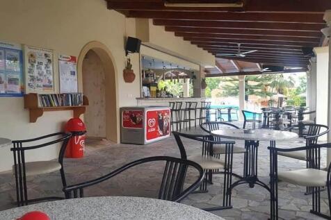 Bar - restaurant