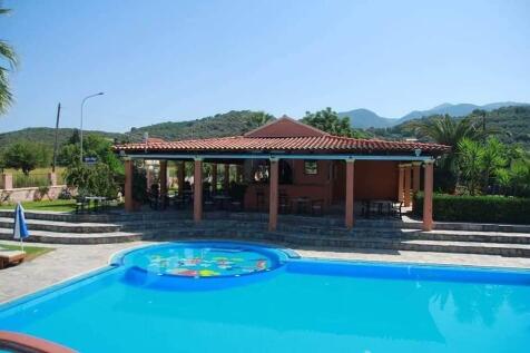 Pool Bar