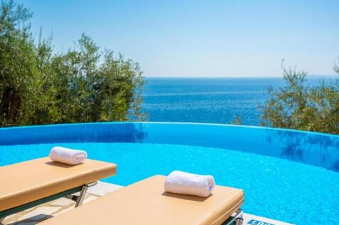 Pool terrace