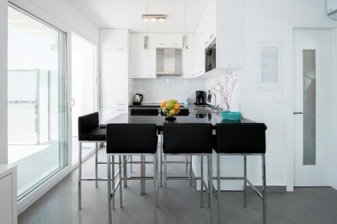 Dining area 1