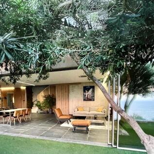 OUTDOOR