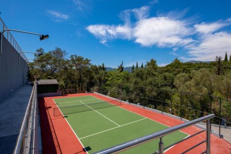 Tennis court
