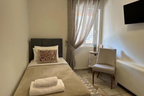 small bedroom