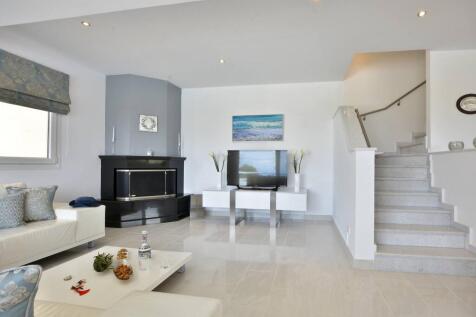 Sitting to staircase