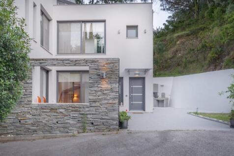 entrance to the villa