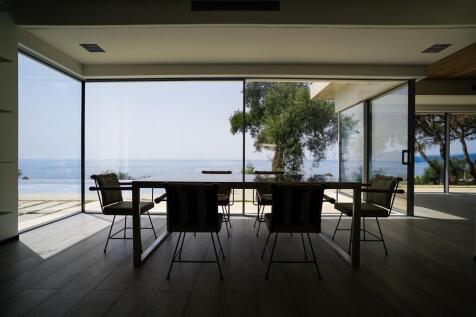 Dining room to view