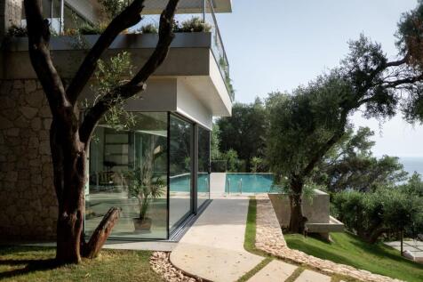 Side to pool