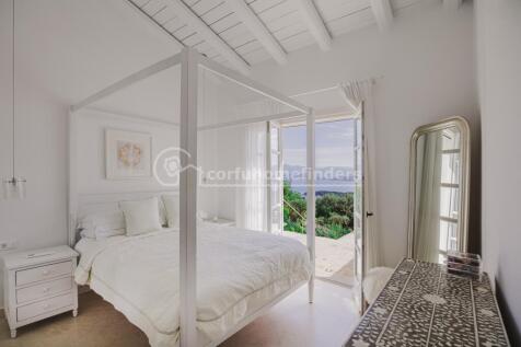 Downstairs bedroom