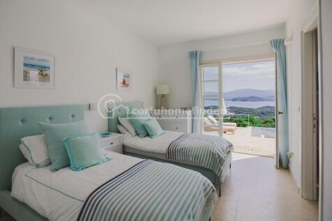 Twin room to view