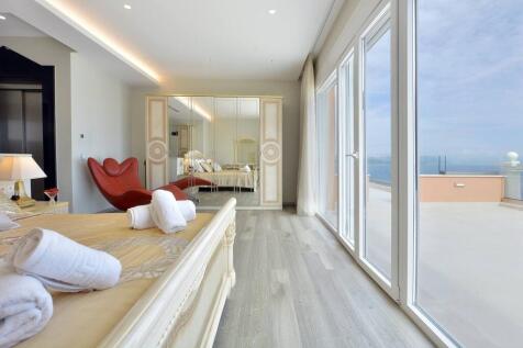 Main bedroom view